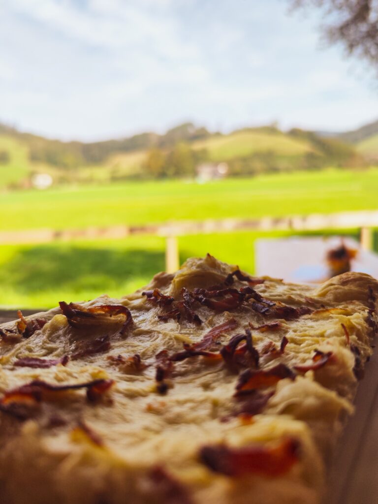 Selbstgemachter Zwiebelkuchen