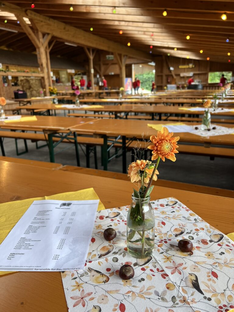 Herbstlich geschmückter Festschopf